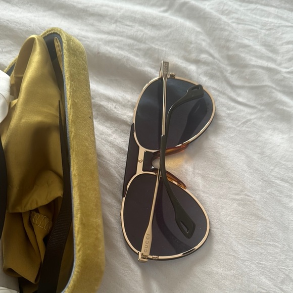 Gucci Gold and Black Aviator Sunglasses with Case